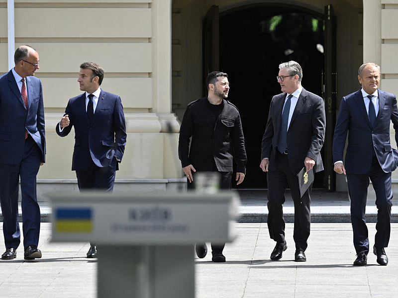 Дните на интензивни разговори между украински и американски представители приключиха