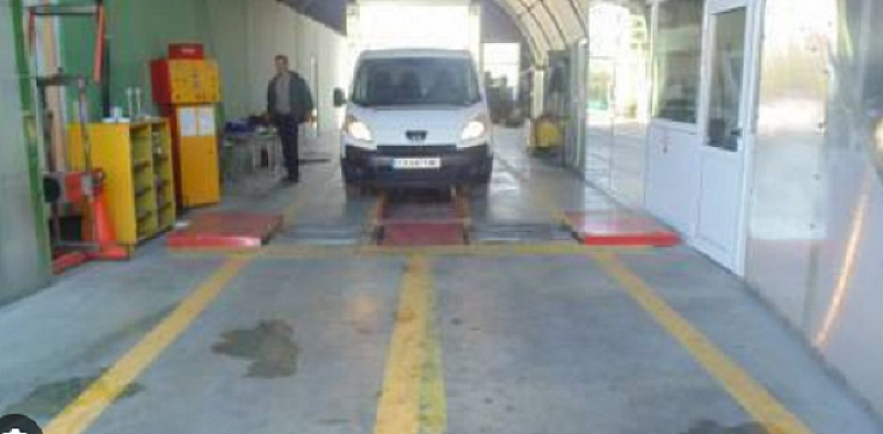 В отговор вътрешният министър посочва че според Закона да движение