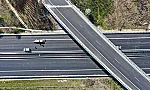 Асфалт на „дунавски вълни“, с дебелина 2–3 см и прорасла трева, ще е част от трасе за Giro d'Italia