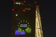 ЕЦБ казва „Добре дошла“ на България със светлинно шоу