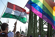 Заплахи, забрани и лицево разпознаване. Прайдът в Унгария – символ на съпротивата срещу Орбан
