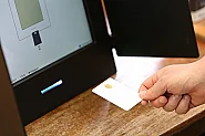 „Служебен адрес“ за първи път на изборите – граждани без дом могат да гласуват?
