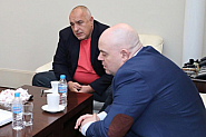 Готови са отговорите на въпросите на Европарламента. Ето черновата
