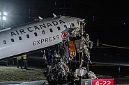 Двама пилоти на Air Canada загинаха при сблъсък с пожарна кола в Ню Йорк