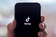 Американски щати съдят TikTok за вреда върху психичното здраве на младежите