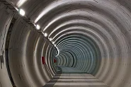Най-дългият железопътен тунел в света е почти завършен – 64 километра