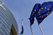 В защита на критичните технологии: ЕС затяга правилата за външни инвестиции