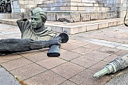 Настане вечер, флексът запее... Падането на МОЧА предизвика народното творчество