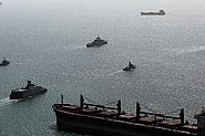 САЩ отрекоха ирански удар по военен кораб при опит за отваряне на Ормузкия проток