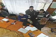 Задържаха мъж за нападение над общински съветник по време на сесия в Берковица