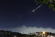 Нови ирански атаки в Израел, взривове и в Техеран