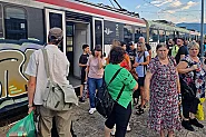 БДЖ отново на релсите на абсурда: Влак за Лом потегли без чакащите пътници