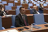 НС чака Гюров 2 часа заради самолетите, Нейнски ги нарече „логистични бензиностанции“