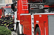 Пожар гори в столичния квартал „Христо Ботев“, изпратени са четири пожарни