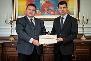 След години с временно управляващи България отново има посланик в Украйна