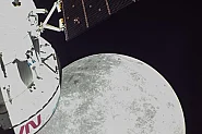 Новини от космоса: „Орион“ вече пътува към Луната