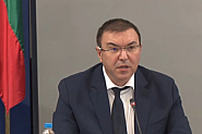 „До няколко седмици нещата ще се оправят, вервайте ми!“ или как проф. Ангелов превърна брифинга за COVID в предизборна кампания
