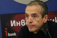 Доц. Атанас Мангъров: Никога не е имало пик на коронавируса у нас, няколко стотин хиляди души са заразени