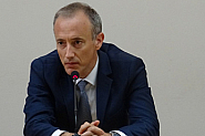 Матурите ще се проведат по план, уверява просветният министър