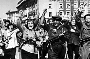 9-ти септември: Сълзи от радост, от мъка, потекли кървища и пияни червеноармейци