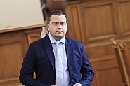 Балабанов: Темата за БНБ няма да взриви коалицията, но в парламента се случват странни неща