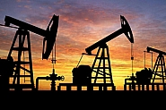Цените на петрола поеха надолу, достигайки седемседмично дъно