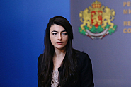 Лена Бориславова ще съди сценаристите на Слави. Тя се закани и на ”жълтите медийни бухалки”