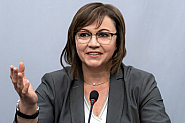 Нинова пред водачите на БСП: Можем да дадем на хората промяната и сигурността, които искат