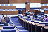 Денков и Тагарев пред депутатите: Опозицията се опитва да взриви общественото мнение. Няма да изпращаме войски
