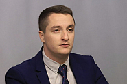 Божанков пред Фрог: Рашидов беше “държавно отговорно решение” за Нинова, а сега?