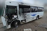 Руска атака уби двама и рани седем души в минибус в Херсон
