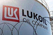 Румъния се готви да поеме контрол над активите на „Лукойл“