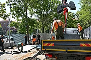 Запорираха сметките и автомобилите на „Капитолия“ и запечатаха обекта