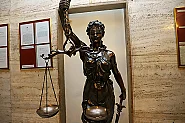 Правосъдие на две скорости: Как редовият съдия спасява статистиката ни в Брюксел