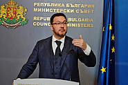 Даниел Митов пред The Times: Русия помага на мигрантите