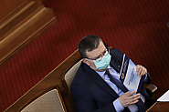 Европо, гледаш ли? От КПКОНПИ поръчките и бухалката, а от народа плащане на сметката