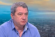 Адв. Емануил Йорданов за ФрогНюз: Няма адекватно обяснение защо цели 9 коли на МВР са изпратени след Пламен Пенев