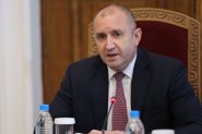 Радев връчва първия мандат след Нова година