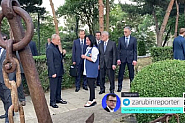 Полудя ли Путин, питат се мюсюлмани: Отиде в Дагестан да оправя туризма и да целува деца. Двойник ли пуснаха?