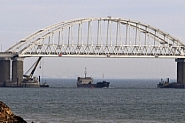 Британското разузнаване: Москва използва Кримския мост за изнасяне на откраднатите полезни изкопаеми от Украйна