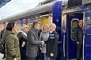 Премиерът Денков и министри пристигнаха в Украйна - стоим твърдо на страната на справедливостта