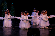 Вълшебна феерия от танци и музика плени публиката на спектакъла „С Коледа в сърцето“
