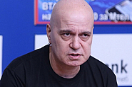 Слави: Управляващите се изсулиха за Великото Народно събрание, но останаха на власт