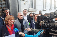 Мая Манолова и „Продължаваме промяната” внесоха заедно жалба срещу ръчното броене на разписките от машините