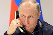 Параноята достигна върха: Путин забрани мобилните и стационарните телефони