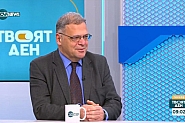 Юлиян Попов: Тагарев е изключително компетентен човек