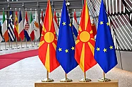 РС Македония днес: Палежът в Скопие, татуировката на Путин и блокираният път към ЕС