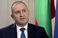 Нов удар по Радев: Президентът да не участва в политиката 2 години след края на мандата си