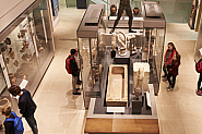 Въвеждат начални минимални възнаграждения за работещи в музеи и галерии