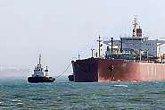 Два индийски танкера се подготвят да преминат през Ормузкия проток